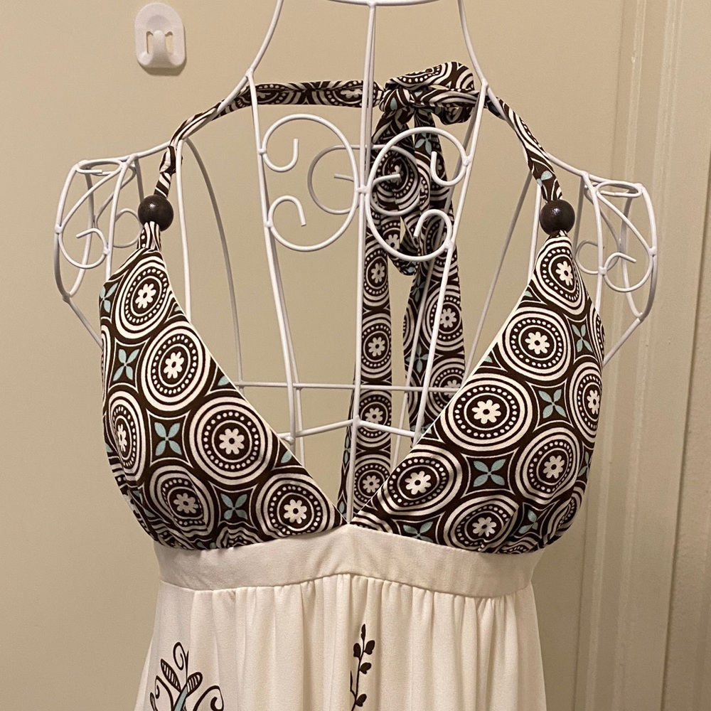 Forever 21 White Maxi Dress with Black and Teal Print - Picture 2 of 4